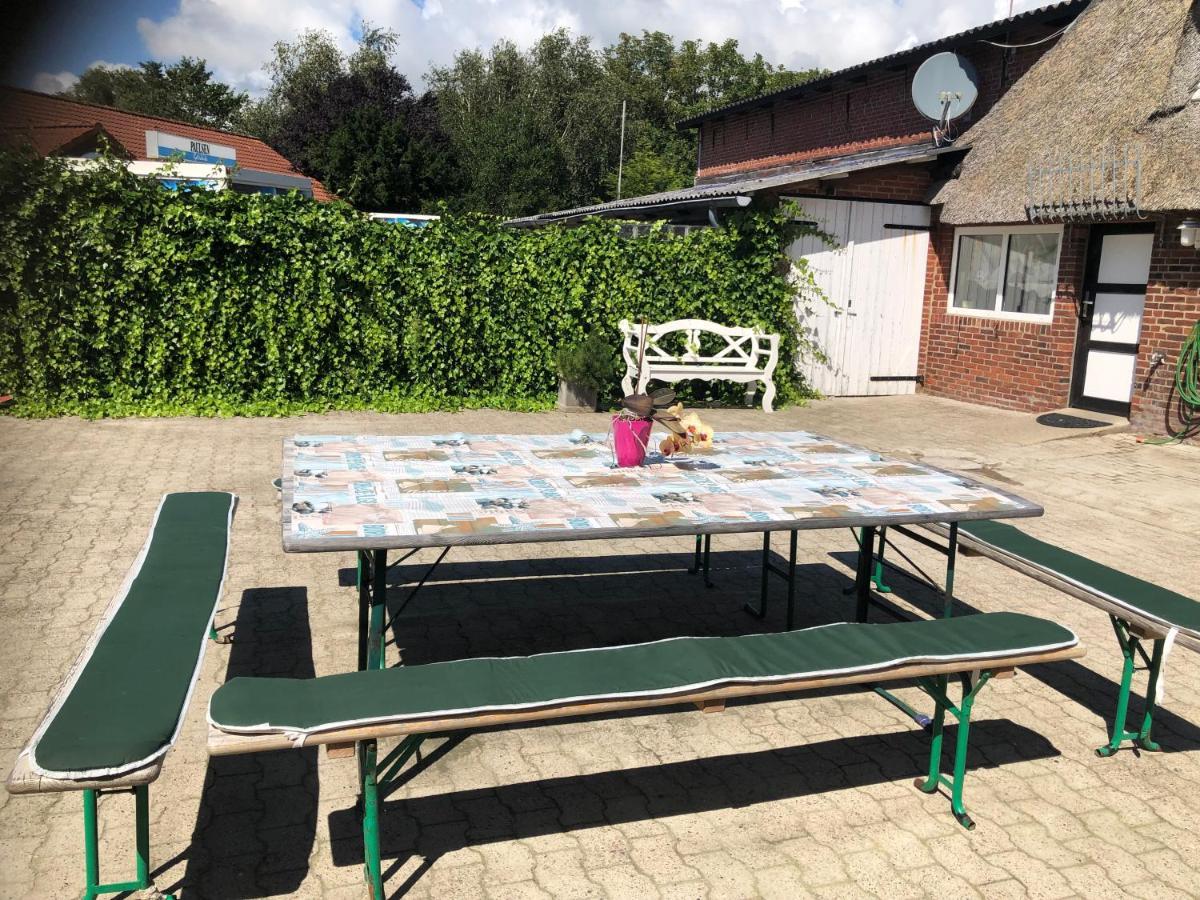 Grosszuegiges Reetdachhaus An Der Nordsee Langenhorn Экстерьер фото